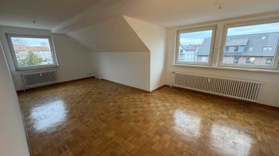 Helle & schöne 3 Zimmern DG in Braunschweig-Stöckheim-Leiferde