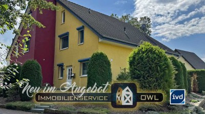 ::: Lebendige Farben, klare Formen – ein DHH Zuhause mit Charakter in Bestlage :::