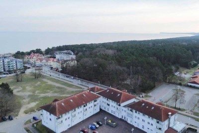 Tolles Raumgefühl in unmittelbarer Ostseenähe: Gepflegte Maisonette mit Südbalkon und Stellplatz