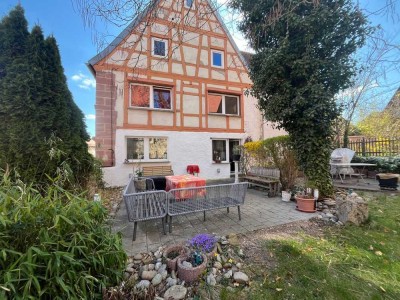 Charmantes Einfamilienhaus großem Garten &amp; viel Potenzial in Spalt, Großweingarten