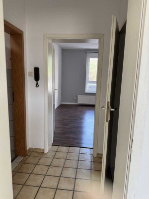 Ravensberg 1 Min neben Uni / 1 Zi Whg  / gr Sitzküche Stellplatz