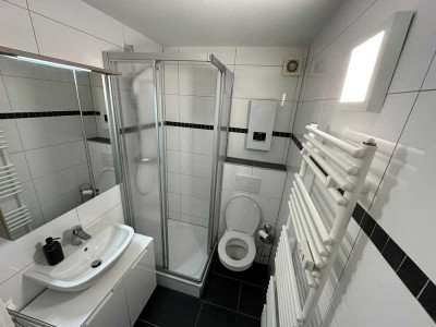 Exklusive, neuwertige 1-Zimmer-Wohnung mit Balkon und EBK in Ratingen