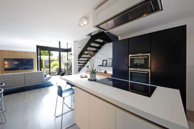 LOFT LIVING - auf drei Ebenen - TOP ausgestattet, neuwertig!