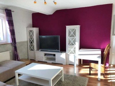 2 Zimmer Wohnung in Halbhöhenlage von Calw * + Terrasse und Stellplatz