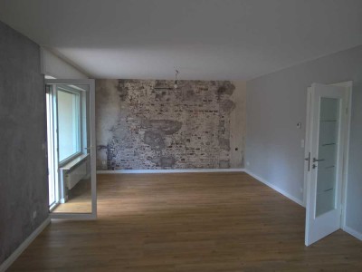 6-Zimmer-Einfamilienhaus mit EBK in Frankfurt am Main Fechenheim