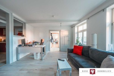 Kapitalanleger aufgepasst!
Vermietete Wohnung in einem kernsanierten MFH mitten in Untertürkheim