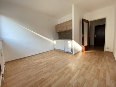 2 Zimmer Mietwohnung mit hervorragender Anbindung an öffentliche Verkehrsmittel
