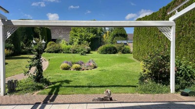 Gepflegtes Haus mit 3 Zimmern und Garage in Bornheim