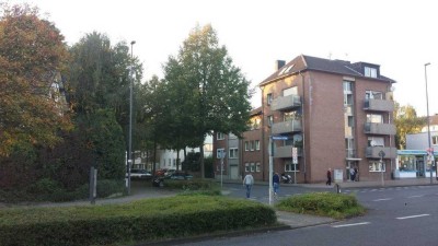 frisch sanierte großzügige 2-Zi. Dachgeschosswohnung mit tollem Blick,  WG geeignet