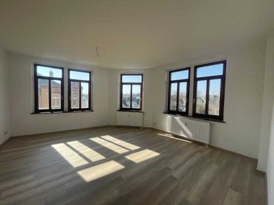 08060! Helle 3 Zi.-Wohnung im 2. OG - renoviert sofort bezugsfertig!