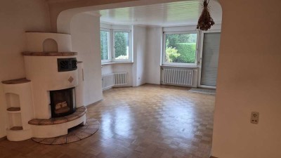 Gepflegte Doppelhaushälfte mit 4 Zimmern in Gröbenzell