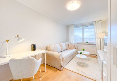 CO-LIVING Zimmer in 3-RW * hochwertig möbliert * Bad mit Du * EBK * Loggia * SP * zentral * grün