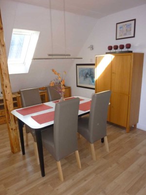 Schöne und modernisierte 2-Zimmer-Dachgeschosswohnung in Recklinghausen