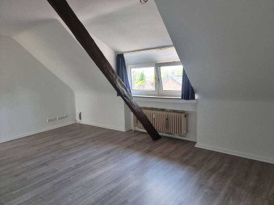 2. Obergeschoss: Renovierte 3 Zimmerwohnung, 95 m²