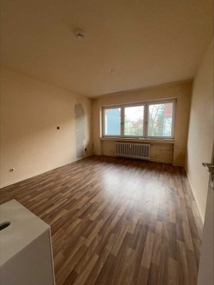 WG-Neugründung! 4-Zimmer Wohnung mit Balkon in zentraler Lage