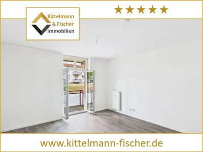 Frisch renovierte 2-Zimmer-Wohnung mit Balkon, zwei Stellplätzen und moderner Hybridheizung