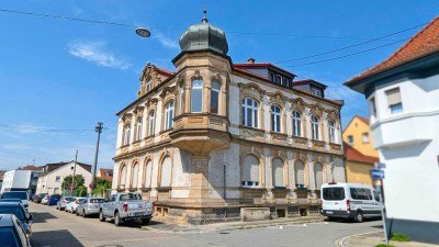 Top-gepflegte Altbauwohnung in wunderschönem 3-Familienhaus