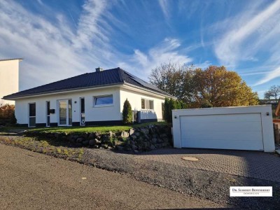 Niedrigenergiehaus "KfW-55-Standard" mit Wärmepumpe, PVA, Fußbodenheizung in Ortsrandlage!