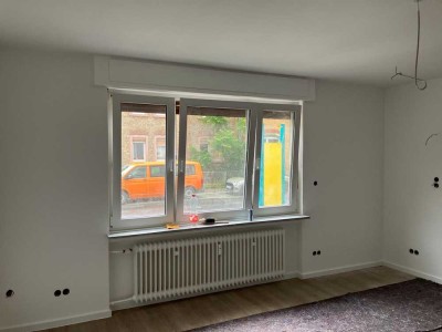 sanierte 3 Zimmer-Wohnung mit Balkon im Erdgeschoß