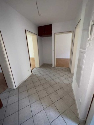 Frisch renovierte 3-Zimmer-Wohnung mit Balkon