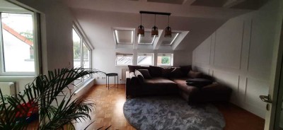 Helle Maisonette Wohnung mit Balkon