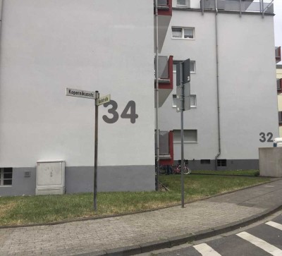 Wohnung im Dachgeschoss mit schöner Terrasse in Leverkusen Opladen