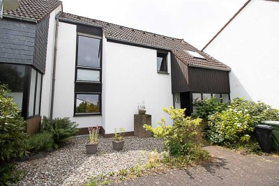 Willkommen zu Hause – außergewöhnliches Reihenhaus mit Charme & Gartenidylle