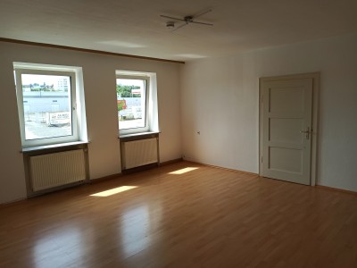 Großzügige 2-Zimmer Wohnung