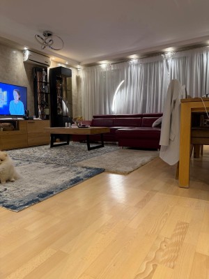 Moderne 3-Zimmer-Wohnung mit hochwertiger Ausstattung, Balkon & Tiefgarage in Stuttgart-Burgholzhof
