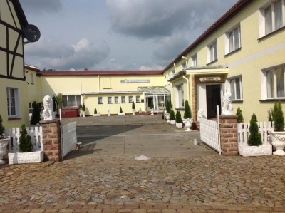 Kauf-Pacht, Mehrfamilienhaus, Landhotel, Gewerbe, Wohnheim, 1240 m2 Nutz- Wohnfläche, Grund,1640qm