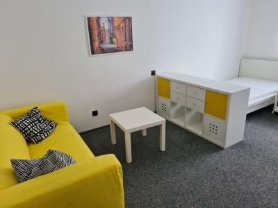 Schönes helles WG-Zimmer in Dreier Frauen-WG Bretten stadtmitte