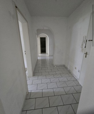 Schöne 3 Zimmerwohnung EG mit Terrasse