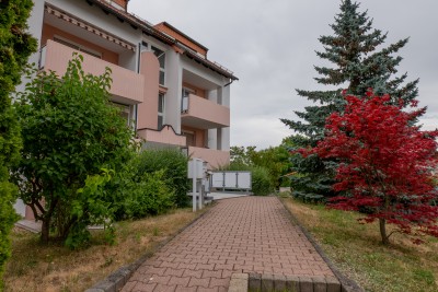 2 Zi. Wohnung mit Balkon und herrlichem Ausblick in ruhiger Lage