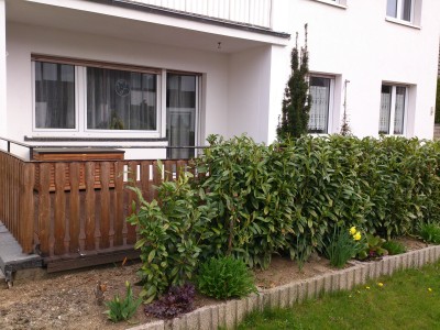 Schicke 3,5-Zimmer-Erdgeschosswohnung mit zusätzlichem Hobbyraum/Gästezimmer inklusive kleinem Duschbad in Bestlage, zentral und ruhig in gepflegtem und renoviertem 2-Fam.-Haus