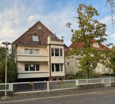 Großzügige, sonnige Erdgeschosswohnung mit Garage in Zentrumsnähe