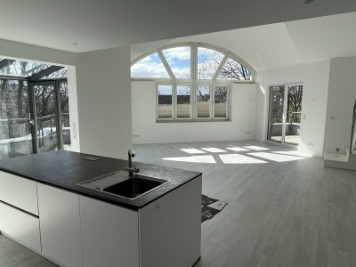 Exklusives Penthouse in Bestlage, 100qm Dachterasse, Wintergarten