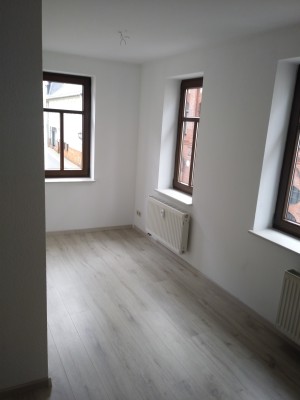Schöne helle 2 Zimmerwohnung sucht nette Mieter*in