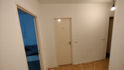 WG-Zimmer, 28qm in einer 72 qm helle Wohnung Gropiuspassagen