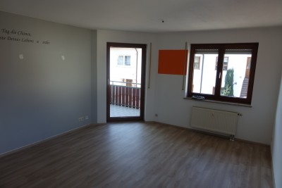 Gepflegte 3 Zimmer Wohnung mit Stellplatz