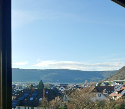 Gemütliche 3Zi-Dachwohnung mit Fernblick