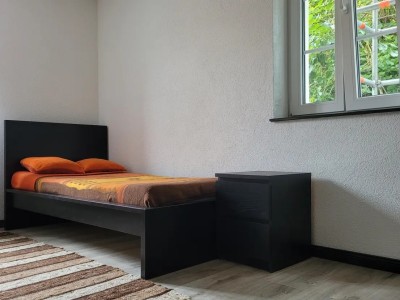 Gemütliches, helles Zimmer in 3er WG (14 qm) – 2023 saniert – S-Bahn Anbindung