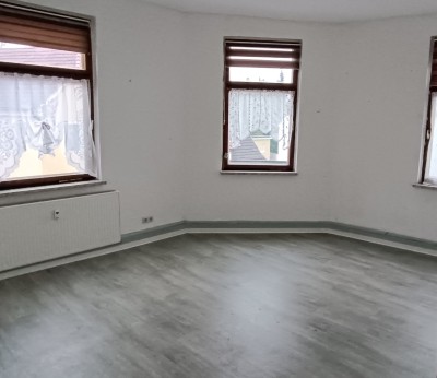 Ruhige 3-Zimmer-Wohnung im Zentrum von Apolda – mit Badewanne