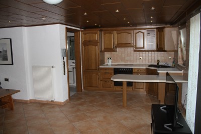 Möblierte 1-Zimmer-Einliegerwohnung mit Terrasse