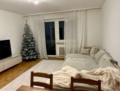 2 zimmer Wohnung, TV + Balkon