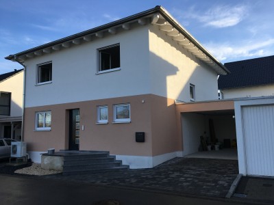 FREISTEHENDES EINFAMILIENHAUS (BJ.2017) ZU VERMIETEN HOCHWERTIG, SONNIG, RUHIGER ORTSRAND, NEUBAUGEBIET IN 71131 JETTINGEN